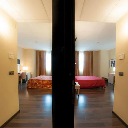 Hotel Fox