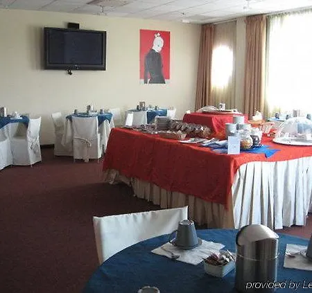 Fox Hotel